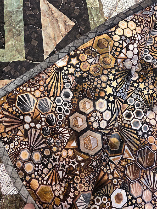 "Elegant Mosaic"  Detailed, Neutral Panel Qullt in Twin XL - TR13