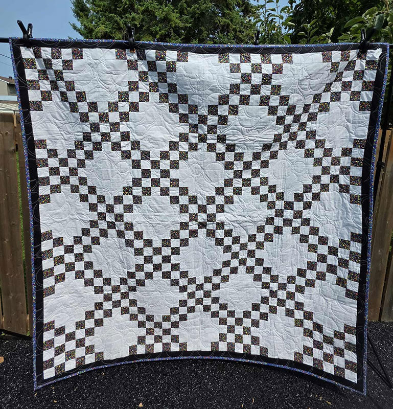 "Irish Chain" Tasteful Simple Throw Quilt in Full or Double - TR3