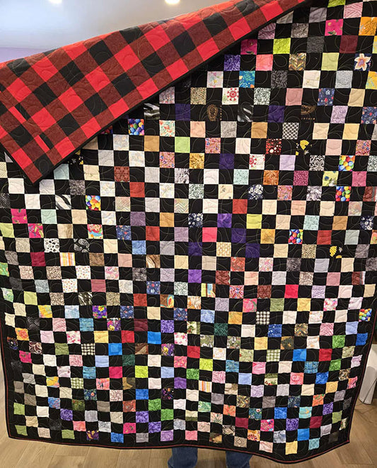 "Checker Board" Cozy Twin Quilt With Plaid Back - TR31