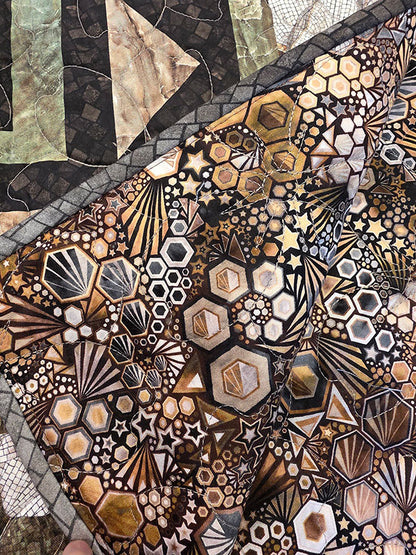 "Elegant Mosaic"  Detailed, Neutral Panel Qullt in Twin XL - TR13